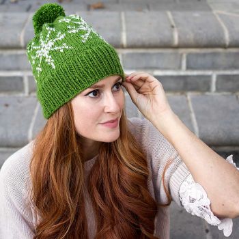 Knitting Patterns Galore - Women's Easy Snowflake Hat