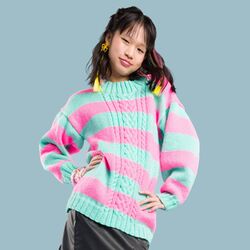 Visual Cable Front Pullover