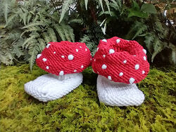 Toe-dstool Booties