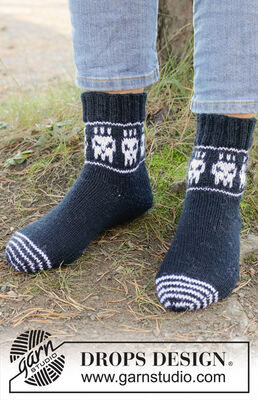 Skeleton Steps Socks for men