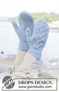 Frosted Bloom Mittens