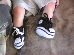free pattern for knitted converse baby booties