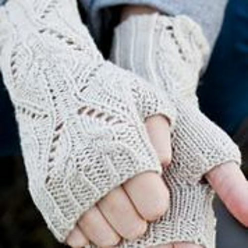lace fingerless gloves knitting pattern